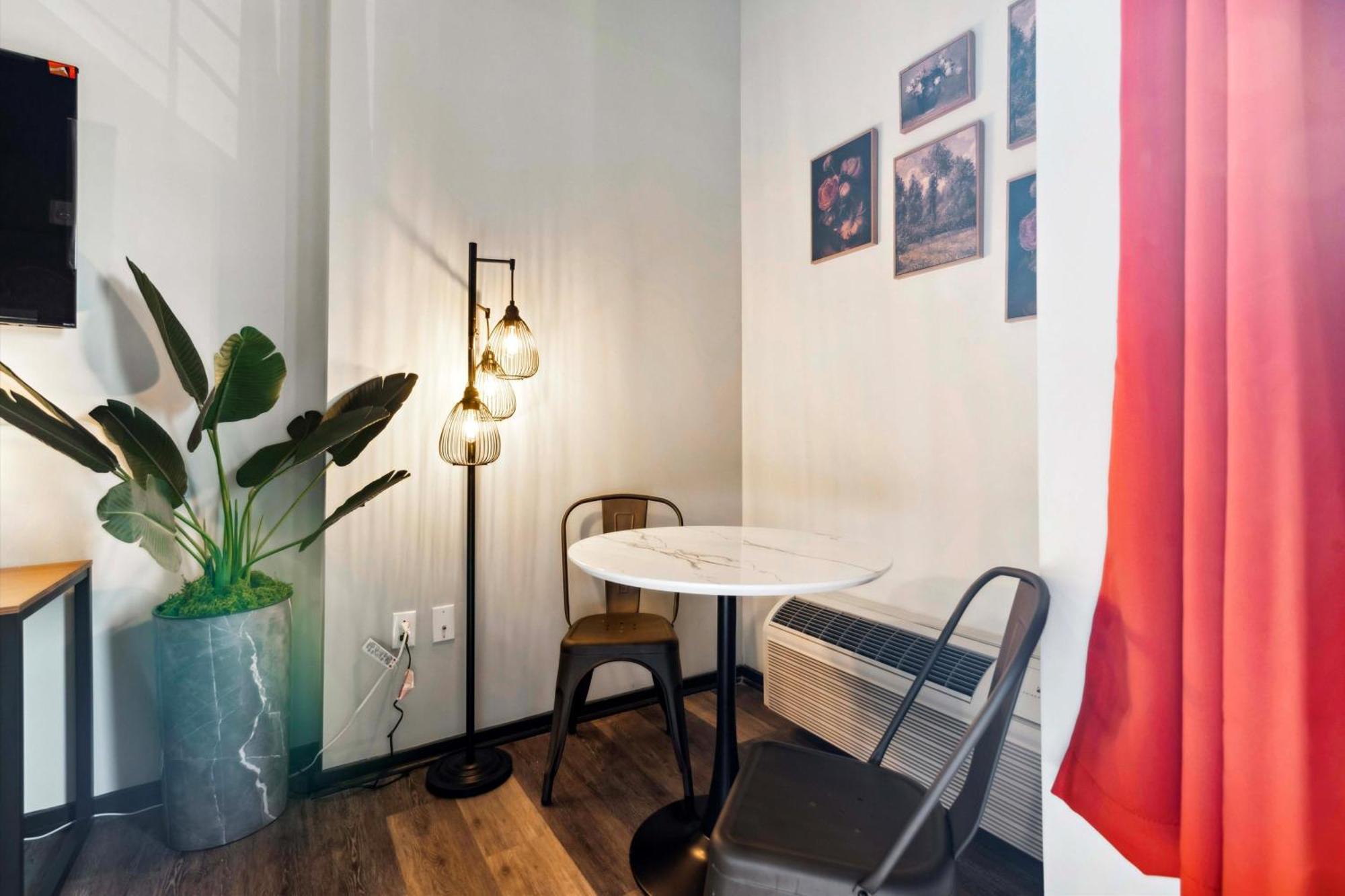 Large 3Br Apts & Studios, Free Parking, Gym, Game Room Philadelphia Bagian luar foto