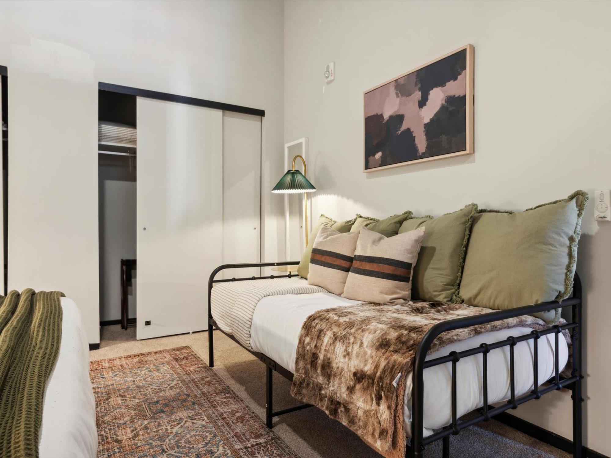 Large 3Br Apts & Studios, Free Parking, Gym, Game Room Philadelphia Ruang foto
